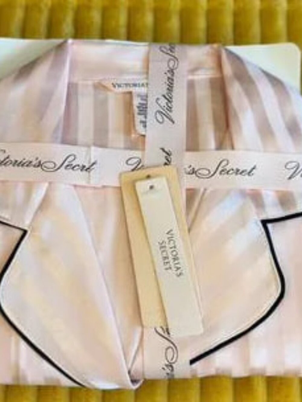 Victoria's Secret Satin Pajama Set Pink Stripe - Picture 1 of 4